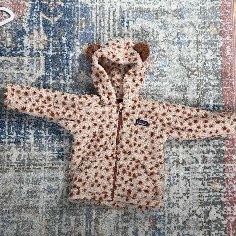 Patagonia Baby Furry Friends Hoody Size 6-12 months